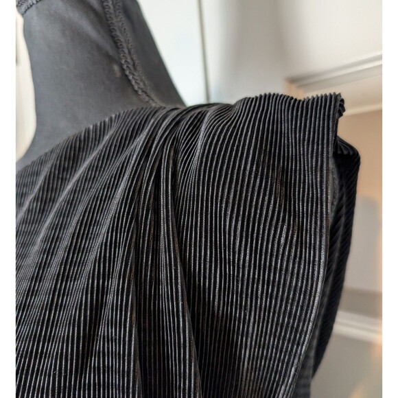 NWT Express Size L One Shoulder Wide Leg Jumpsuit Black Pleated Front Tie $88 - Picture 9 of 12